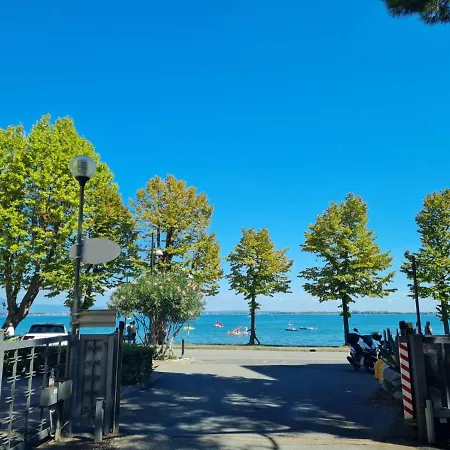 Le Rive Holidays Apartman *